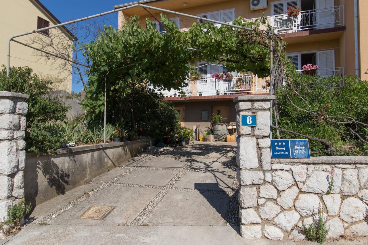 Apartment Anton Cres Exterior photo